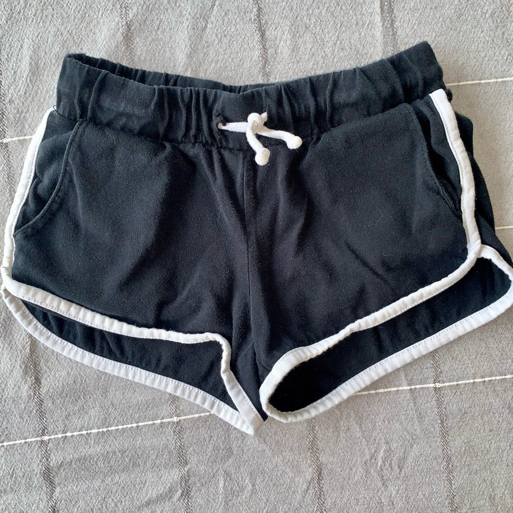 Old navy shorts 6/7